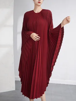 2023 модное новое плиссированное платье нерегулярной формы, свободная женская одежда средней длины, уменьшающая возраст, прикрывающая мясо и демонстрирующая тонкую юбку 0